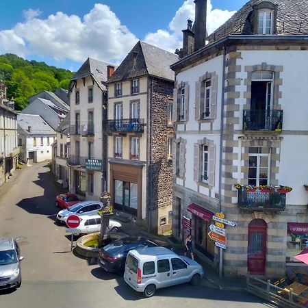 Les Arvernes Rochefort-Montagne Exteriör bild