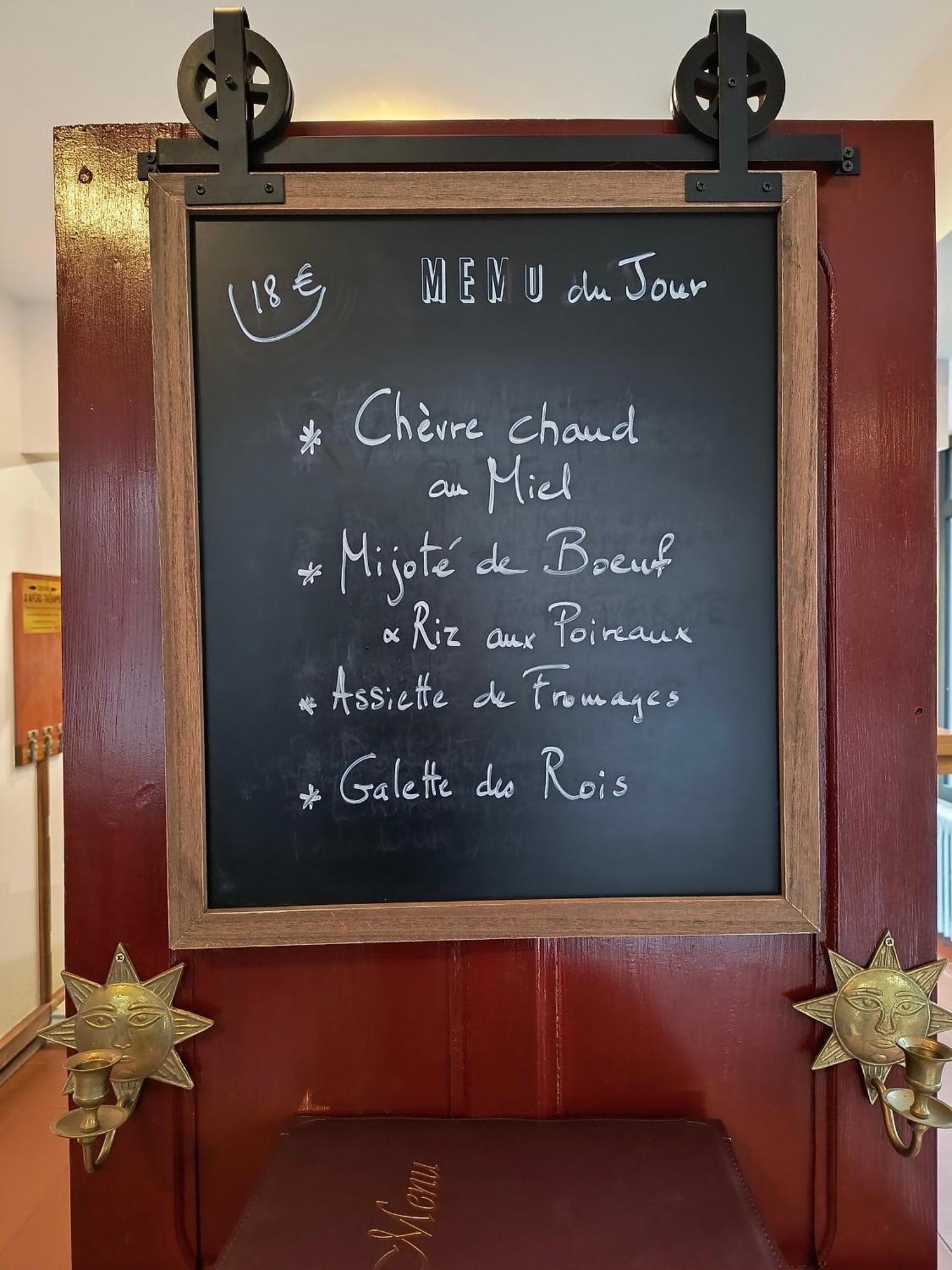 Les Arvernes Rochefort-Montagne Exteriör bild