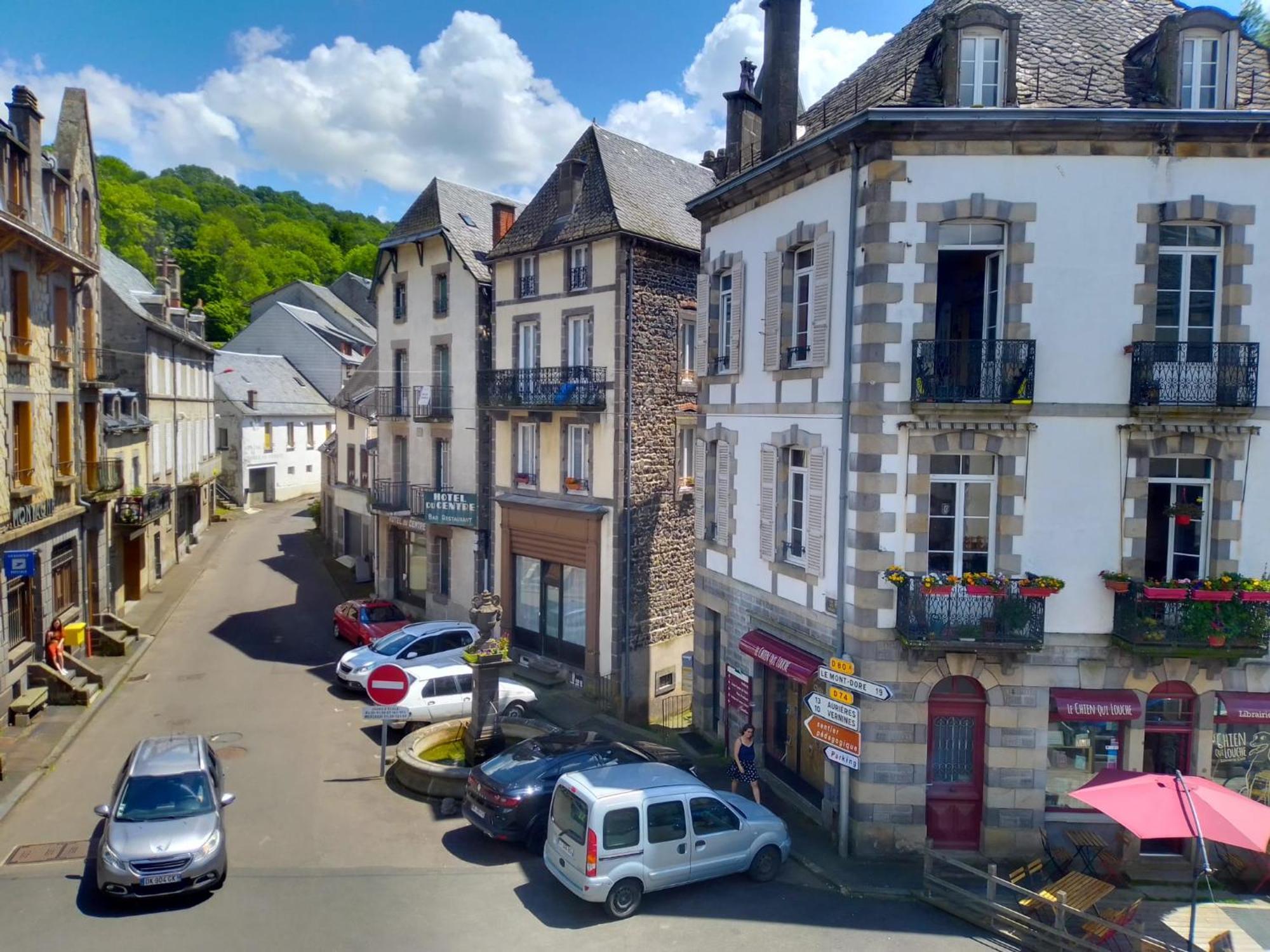 Les Arvernes Rochefort-Montagne Exteriör bild